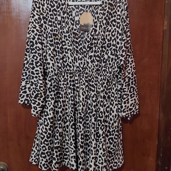 Dresses & Skirts - 3 beautiful Dress/ 2 size Large 1 size XL